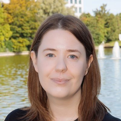 Headshot of Jennifer Doyle